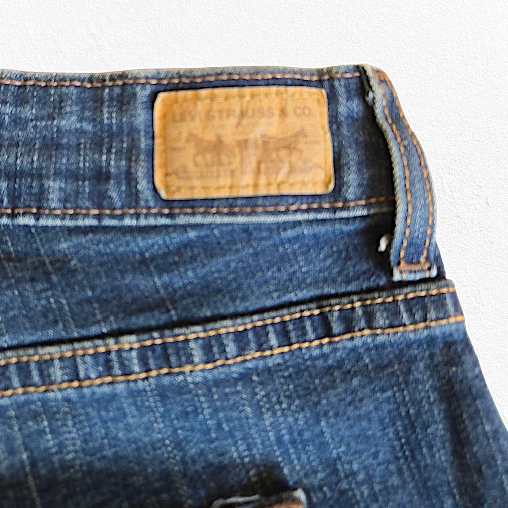 Levi's 512 Perfectly Shaping Medium Wash Mid Rise Wide Leg Bootcut Jeans Size 12